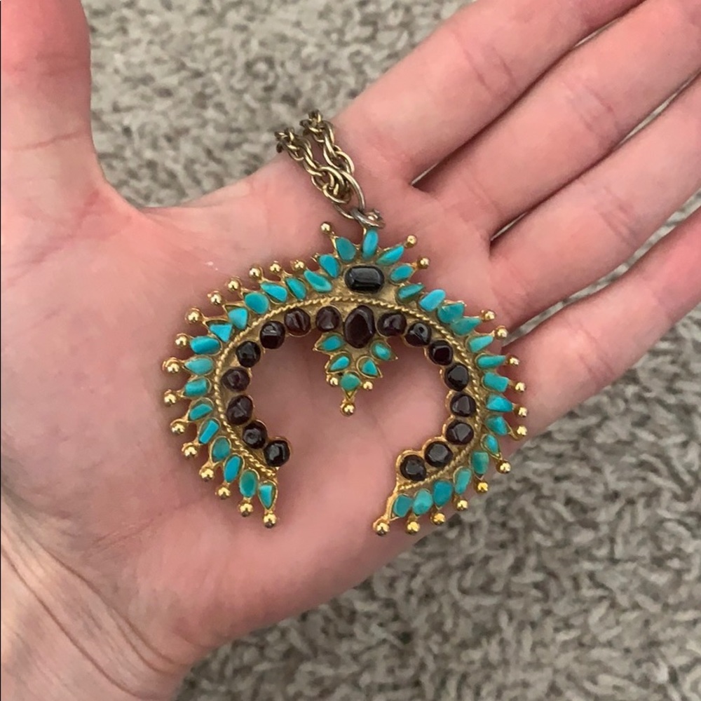 Fun vintage turquoise necklace!